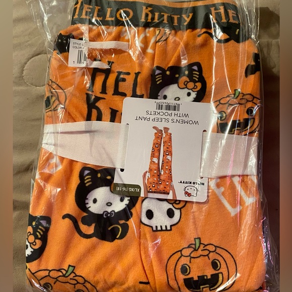 Hello Kitty Halloween Sleep Pants - Picture 2 of 2